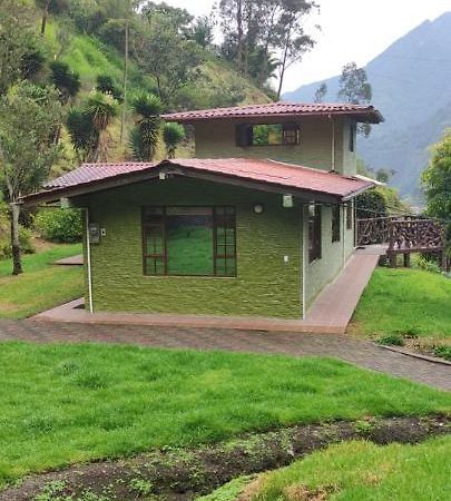 "Casa Verde" En Banos De Agua Santa Con Vista Al Volcan Tungurahua Bagian luar foto