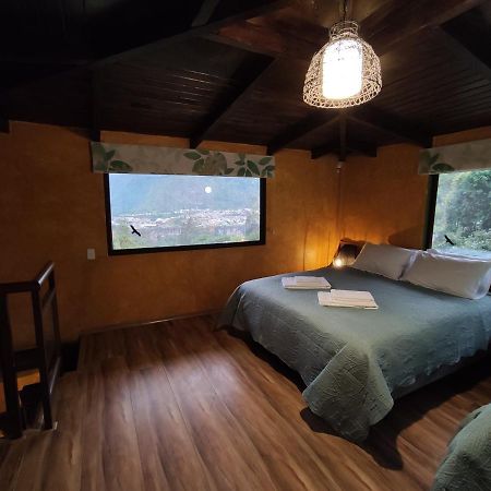 "Casa Verde" En Banos De Agua Santa Con Vista Al Volcan Tungurahua Bagian luar foto