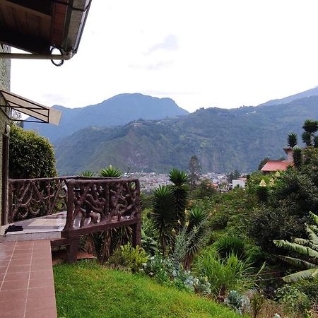 "Casa Verde" En Banos De Agua Santa Con Vista Al Volcan Tungurahua Bagian luar foto